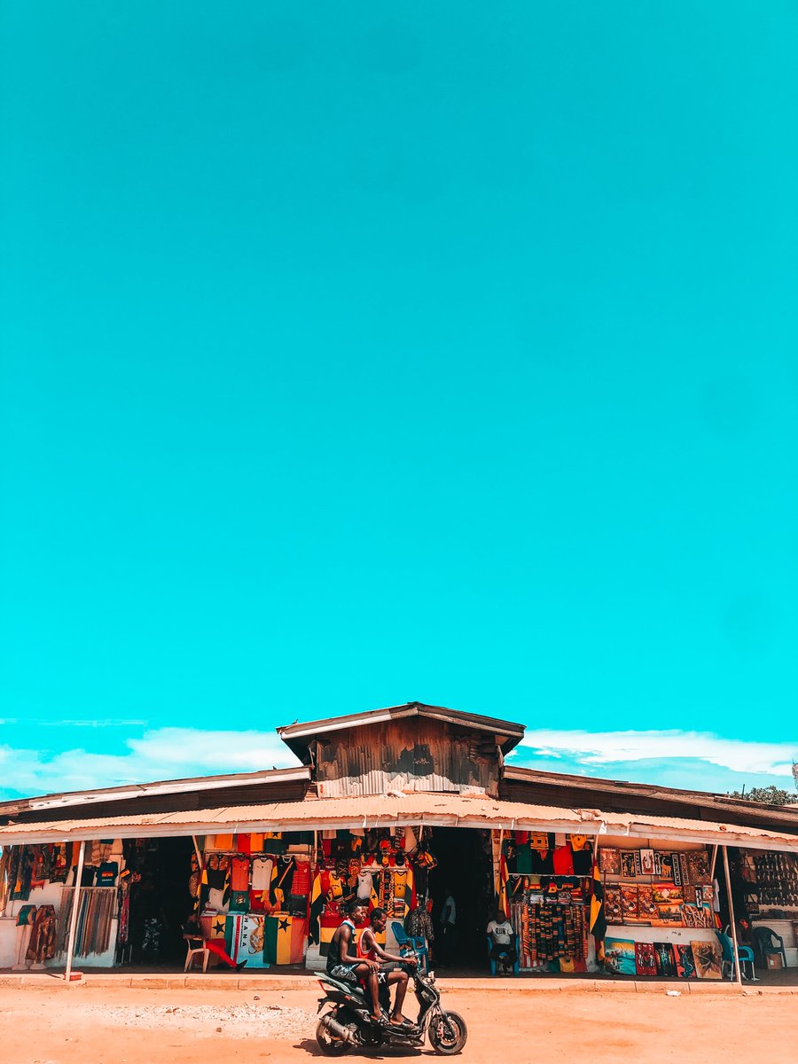 __theSeyram's tweet photo. I took a stroll around some parts of Accra with my iPhone &amp; got these✨ https://t.co/GxIy5vLAMx