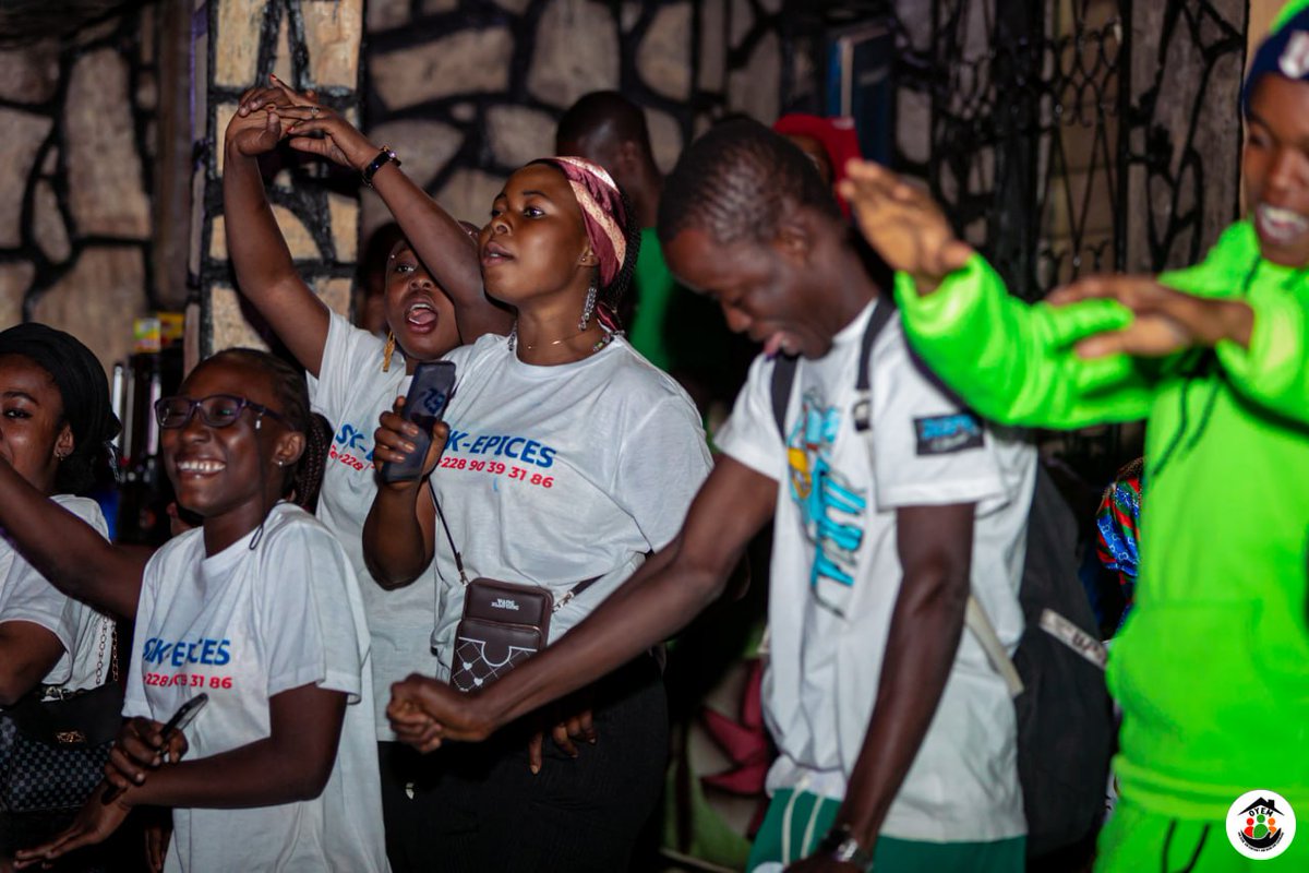 ArmiyawoOdjo's tweet photo. Revivez en images les moments forts de ma prestation au concert Musical de la Solidarité organisé par Abnet-Services et l' ONG TIBI au Centre Culturel TIBI de Bafilo ce 14 / 01/ 2023

Merci au charmant public de Bafilo.

#OyemOdjo #Team228 #OngTibi #Togo #BAFILO https://t.co/mviOEuhGMC
