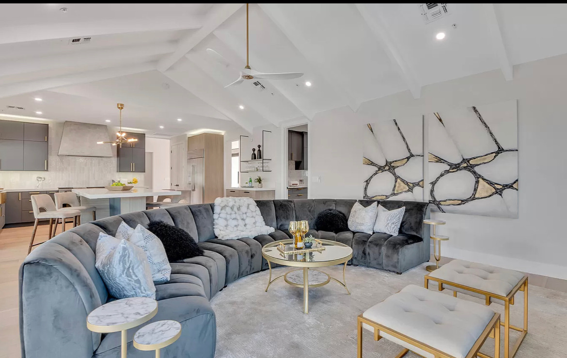 iSearchDecor's tweet photo. Although we completed this a couple months ago, this is one for the book and not to forget!!! Luxury at it’s finest!!! https://t.co/SskFyo7CGy