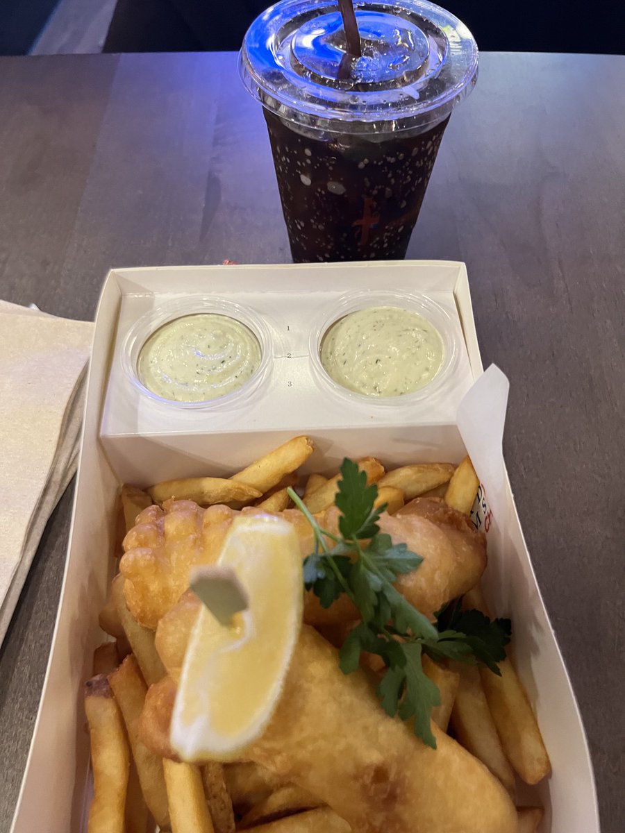29_rm's tweet photo. Trying a new spot @GordonRamsay #Fish&Chip #Timesqaure #NYC very amazing food 10/10 @OgreSavage @LoganJrChef @ShayneChef @Crimson_Blad3s @IzzyLHill @IBanshee35 @GoodGuyKota @Manic_Socratic https://t.co/RRqP5zG7vA