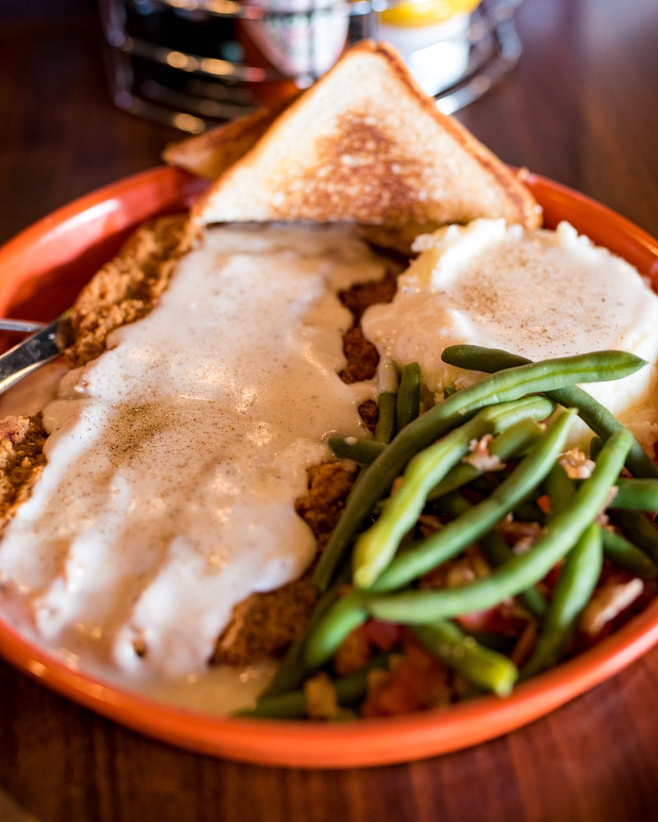 NFGFortWorth's tweet photo. Take a break, and come see us to enjoy a game and some delicious food for lunch this week! #NoFrillsFortWorth #SportsBar #cheers #GameTime #wings #beer #BarAndGrill #FortWorth https://t.co/jnzgXhjPSJ