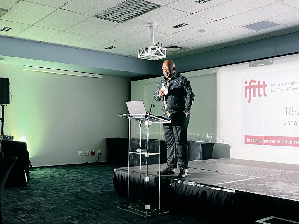 Wrapping up the <a href="/IFITTorg/">IFITT</a> #ENTER23 eco-tourism conference which ends tomorrow, with a gala dinner this evening. Chair of the Joburg Tourism Board, Mr Terry Tselane welcoming attendees. #Welcome2Joburg #JoburgTourism