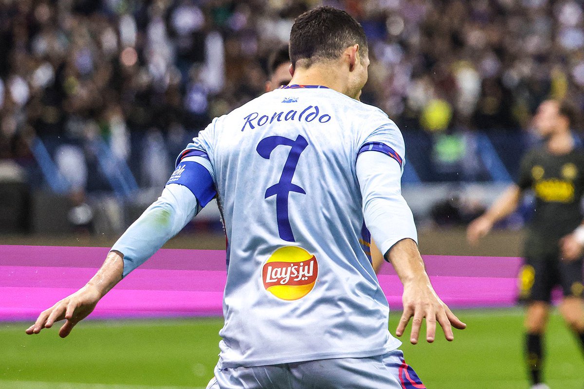 لاعب مُنتخب البرتغال "رونالدو" أبدع 👌🏽