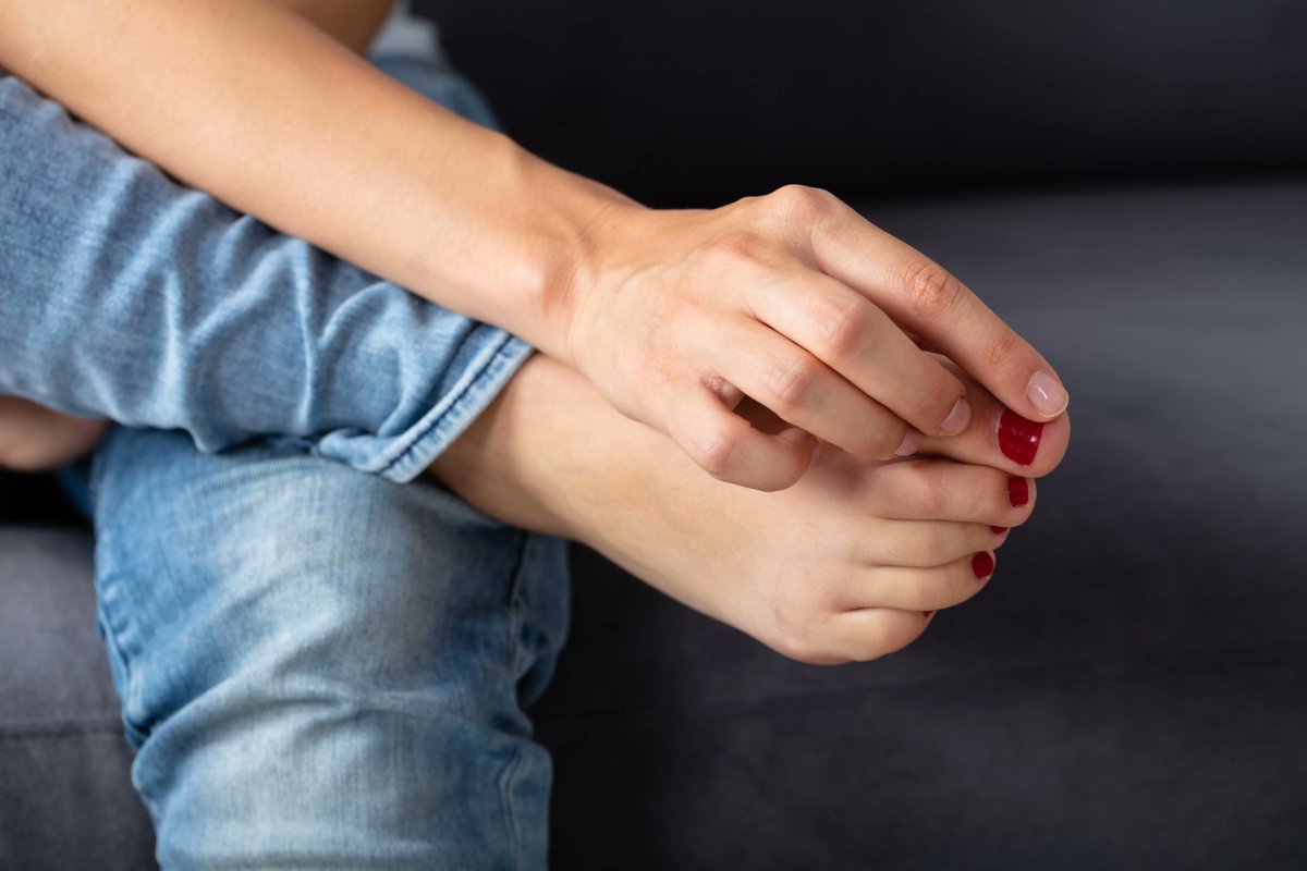 #Ingrowntoenails can be extremely painful and should be seen by a #podiatrist. In the meantime, here's what you can do to ease discomfort: buff.ly/3O8KrCO