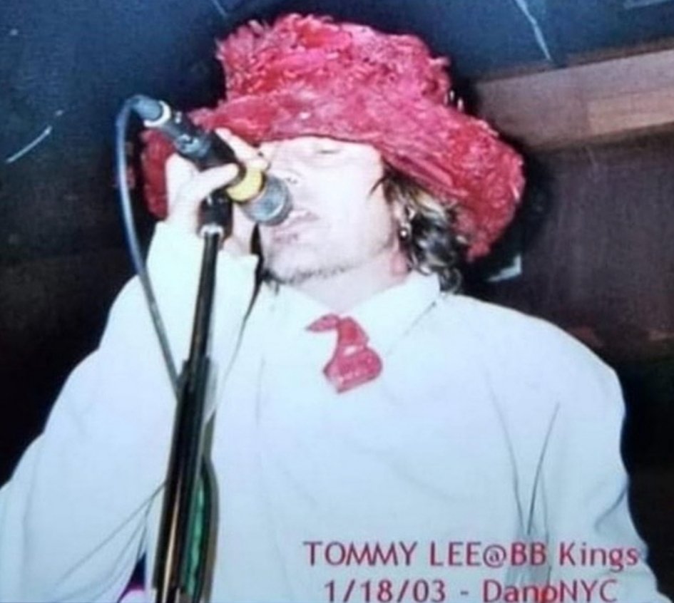 IWantJustice's tweet image. 20 Years Anniversary #TommyLee Never a Dull Moment #BBKings #PentHouse Party Jan 18, 2003 #IvySupersonicHat #RedHat  Tommy also wore this Red Hat w/ Red Zoot Suit in Vegas to Host Pimp N Ho Costume Ball, Mandalay Bay July 13, 2001 &amp;amp; on Tour w/ Mayte Garcia IvyDisney.com