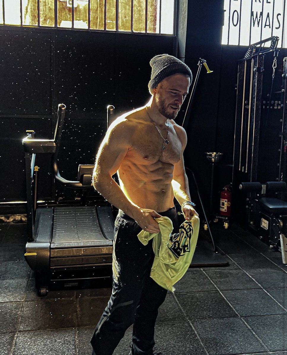 Bendito sea el arbol de donde sacaron la madera para hacer la base del colchon donde tus padres pusieron toda la pasion para hacer semejante hermosura.🔥🔥🆘🚨