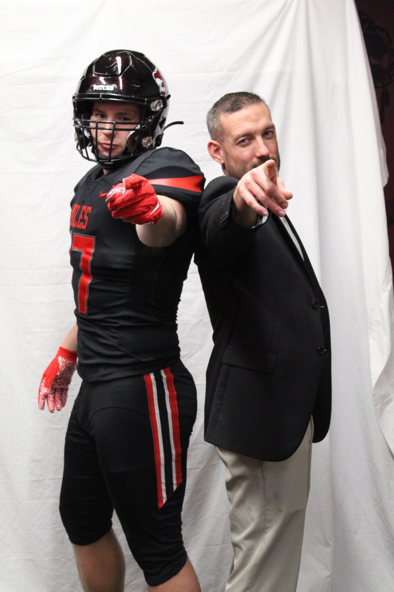 Thank you <a href="/UCMFootballTeam/">Mules Football</a> for hosting me for my first official visit this year! I had a great time and they gave me a lot to consider! #gomules <a href="/JoshLamberson/">Coach Lambo</a> <a href="/Coach_DChambers/">Dana Chambers Sr</a>