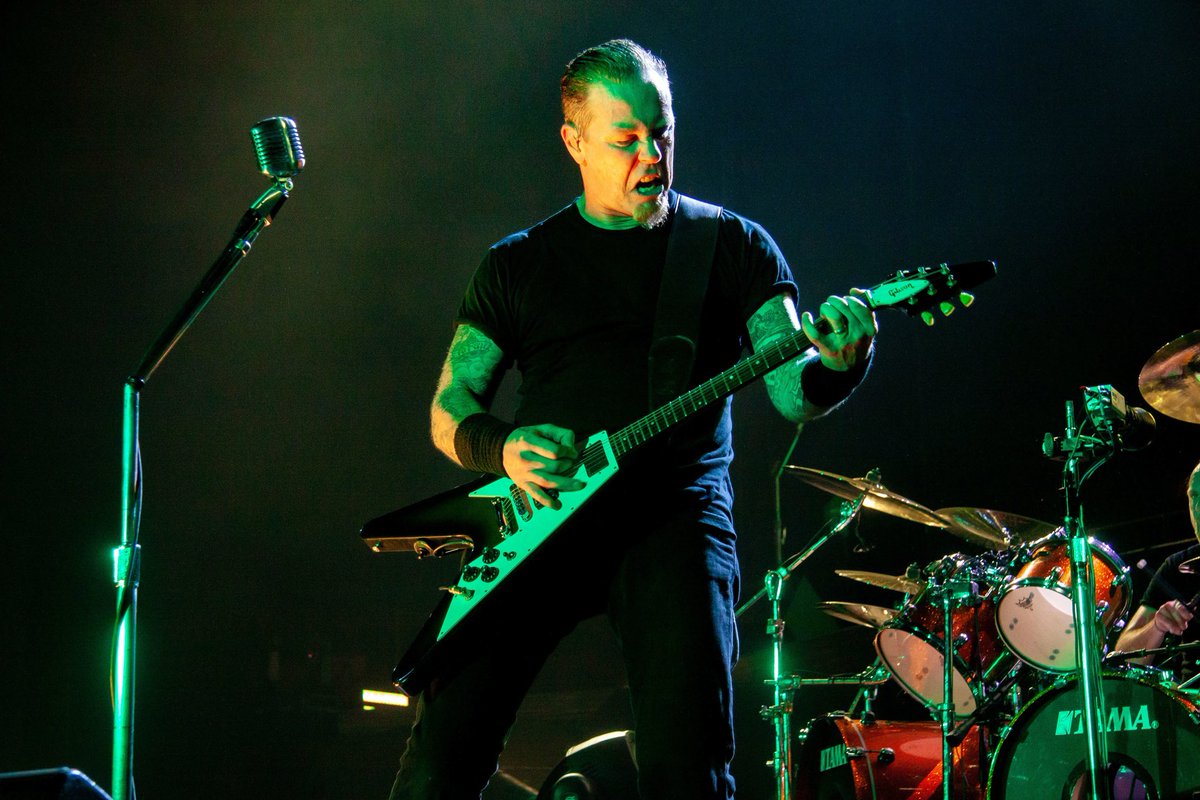 MetSince1981's tweet photo. 📸 @Metallica: Primera fecha World Magnetic Tour Sudamérica - Estadio San Marcos de Lima, Perú 🇵🇪 19 de Enero 2010 (Fotos Oficiales).
#Metallica #WorldMagnetic #WorldMagneticTour #WorldMagneticTour2010 #FifthMember #MetFans #MetFamily #METALLICASince1981 https://t.co/6NTQNxWYEv