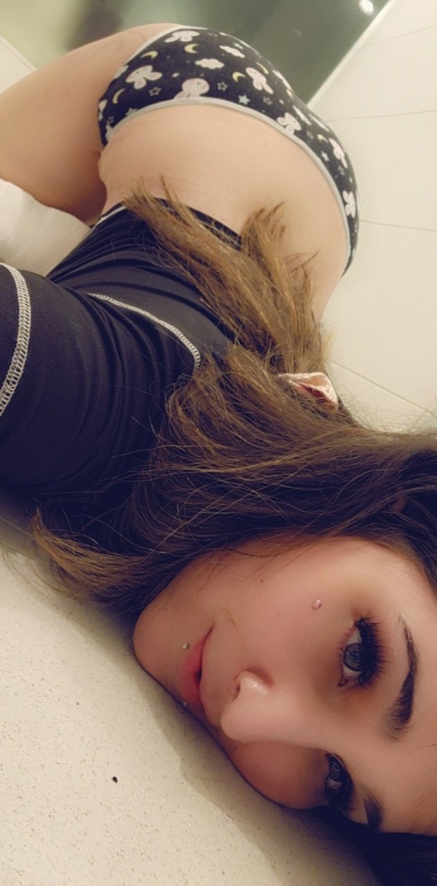 Touch da Butt https://t.co/BRbnmBcZs0