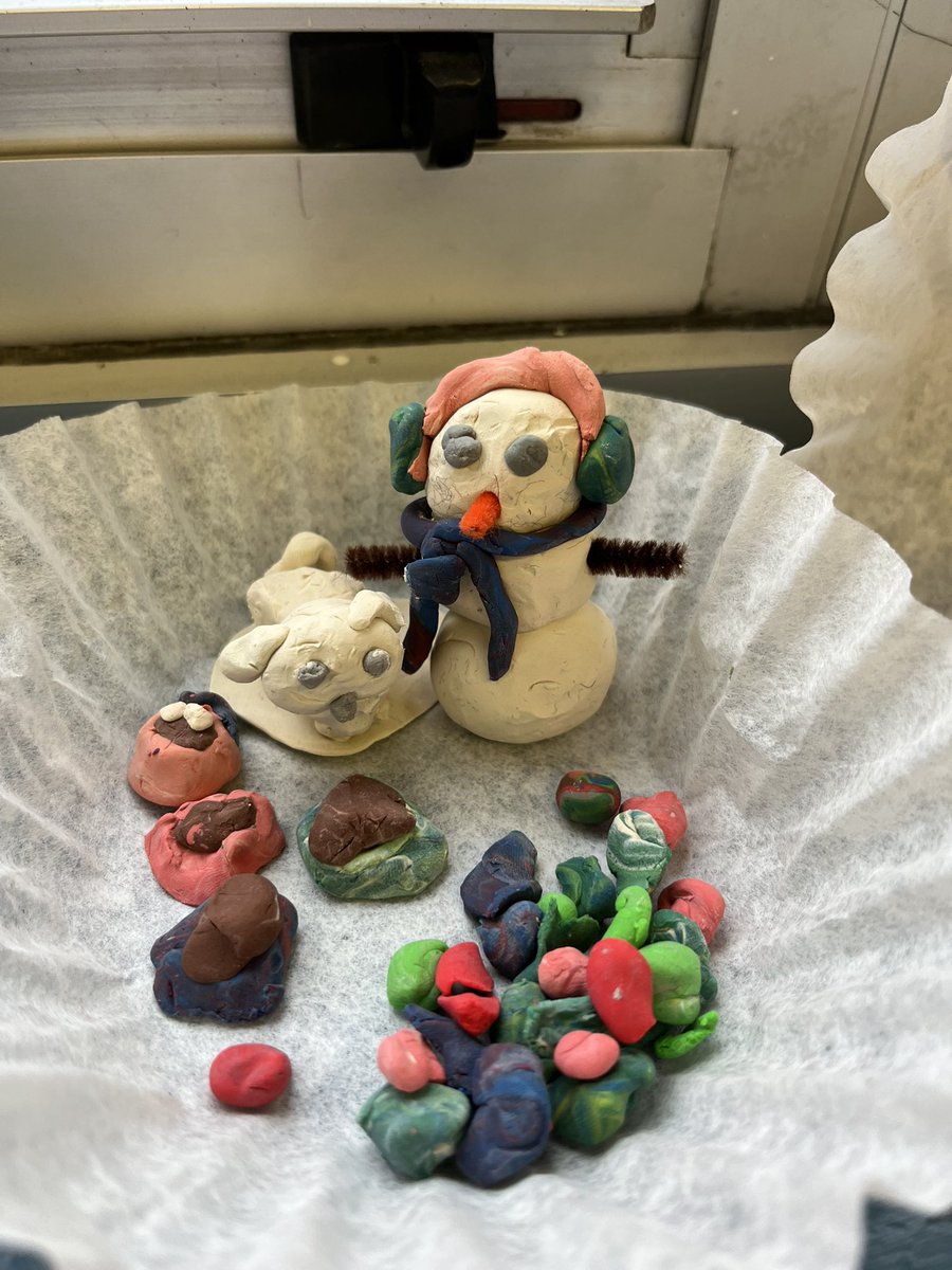 caines_mrs's tweet photo. No snow? No problem! Clay Snow People (and Snow Dogs and Snow Families!) @lakecrestnl https://t.co/7B20rwr6OA