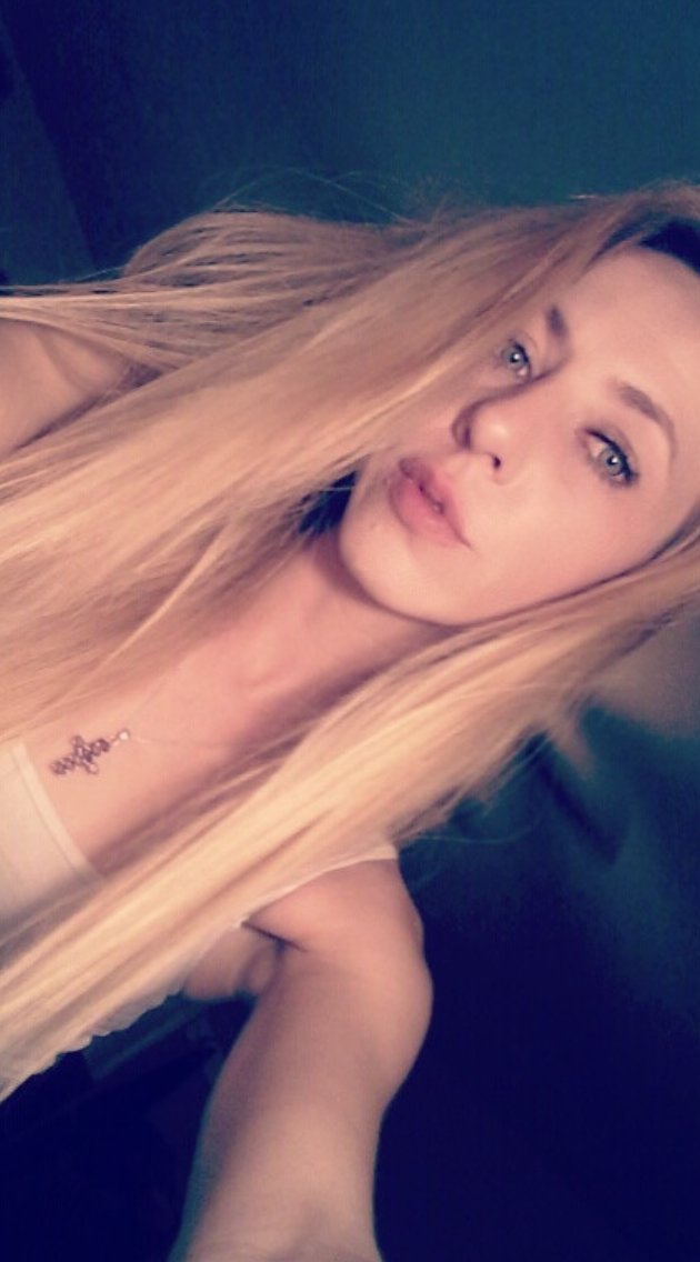 AntoniaKiss69's tweet photo. Retweet Um Nackte Bilder zu sehn💕❤ https://t.co/Q8U8k1KOQf
