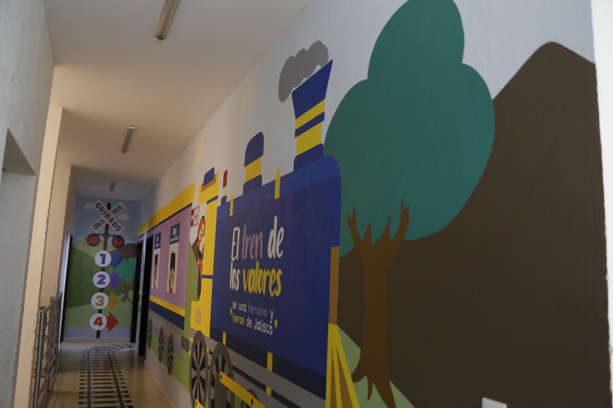 DIFJalisco's tweet photo. En gira de trabajo por el municipio de #Poncitlán, supervisamos el avance de la Ludoteca fija #ElTrenDeLosValores, donde niñas y niños gozan de un espacio de aprendizaje a través del juego y actividades lúdicas y que además en próximos días será inaugurada oficialmente. https://t.co/clQV3E9E5L
