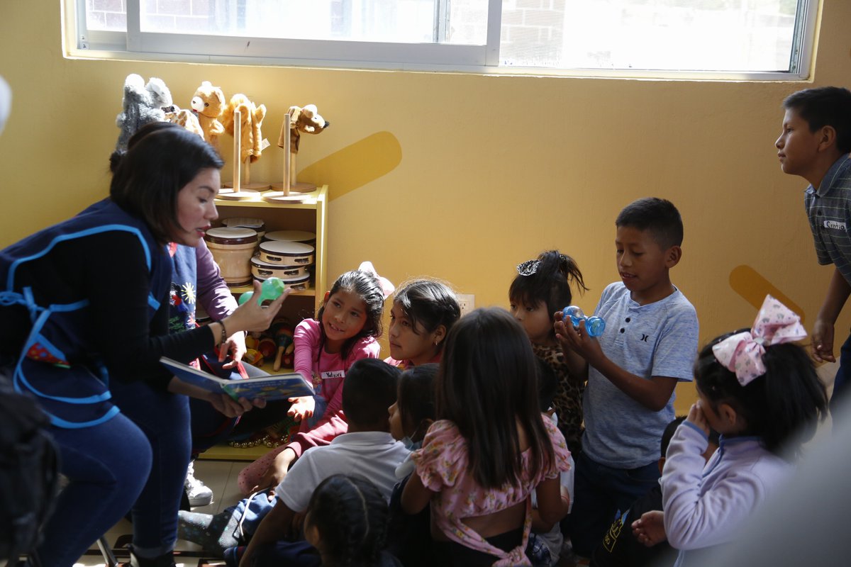 DIFJalisco's tweet photo. En gira de trabajo por el municipio de #Poncitlán, supervisamos el avance de la Ludoteca fija #ElTrenDeLosValores, donde niñas y niños gozan de un espacio de aprendizaje a través del juego y actividades lúdicas y que además en próximos días será inaugurada oficialmente. https://t.co/clQV3E9E5L