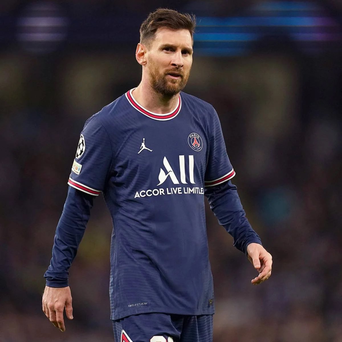 Il est temps de clôturer le débat, qui est le GOAT du football ? 

🔁 RT pour Cristiano Ronaldo 
❤️ Fav pour Leo Messi