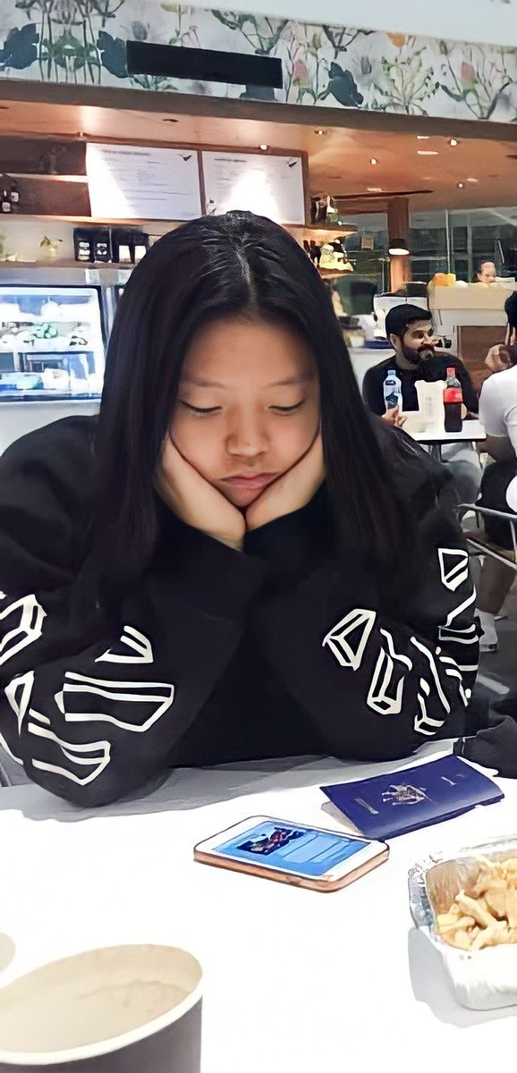 helenarchives's tweet photo. waiting for smngg updates

#헬렌 #이혜진 #helen #leehyejin #smtrainee #smngg https://t.co/O1j7kl6KzZ