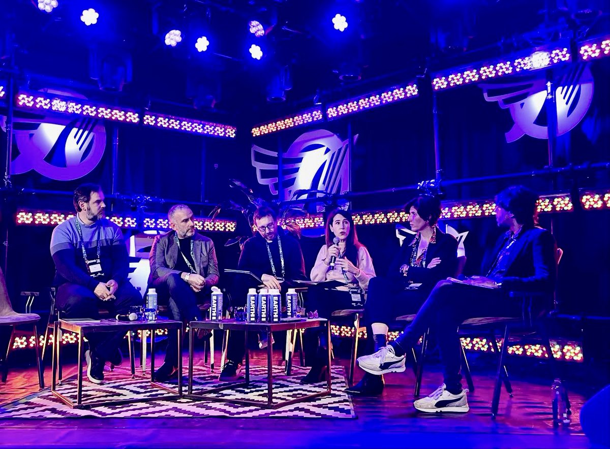 💥 Valencian Music Office i <a href="/FiraTroVAM/">FIRA TROVAM</a> han tingut el plaer de participar hui en la Jornada Professional #FocusOnSpain en el marc de celebració del Festival <a href="/esns/">ESNS</a> Eurosonic Noorderslag en Groninga, Països Baixos.
⁣
¡Moltes gràcies per convidar-nos! 🧡