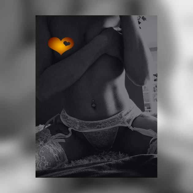 MoonBun97’s pics and videos