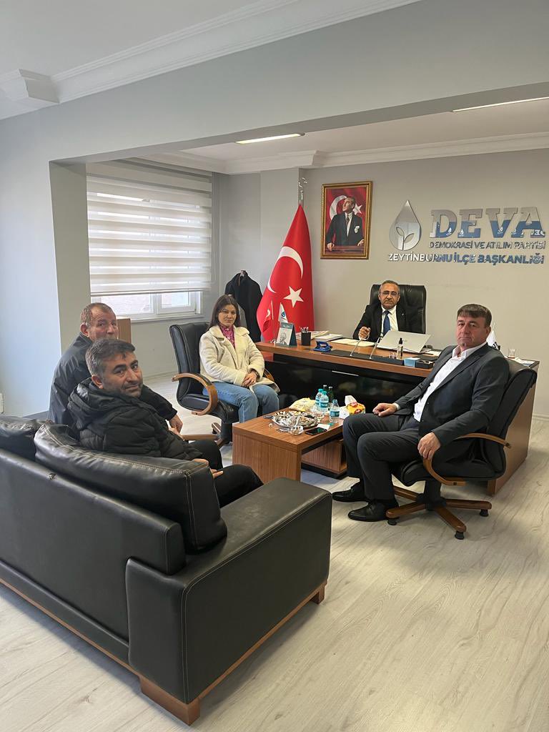 mehmet66714541's tweet photo. #DEVA PARTİSİ NUSAYBİN İLÇE BAŞKANLIĞI
Zeytinburnu İlçe teşkilatını ziyarete bulunduk İlçe başkanımız @ahmetbilgic_34 bizlere Göstermiş olduğu ilgiden Ötürü teşekkür ederiz
#devapartis
#alibabacan
@devapartisi @alibabacan @erginsadullah @avidrissahin @emin_ekmen @avmesutaydogan https://t.co/6dHYJfkMGO