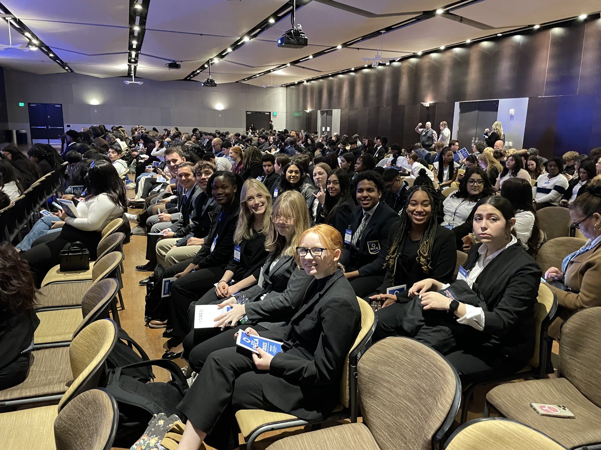 CVJagsDECA's tweet photo. Great work by all our @DECAInc members who competed at our district competition yesterday, and congratulations to all who medaled! Looking forward to the State Conference! @azdeca #PathtoGlass https://t.co/6HWVxE5V3T
