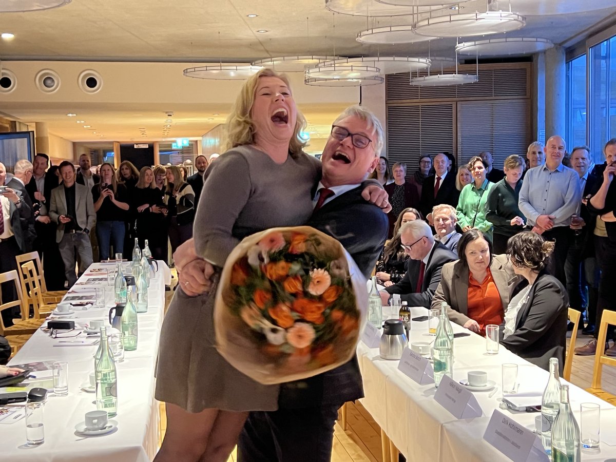 Gratulerer til Den Sorte Havre med Bedriftsutviklingsprisen i landbruket!

- Dette er en fantastisk anerkjennelse av arbeidet vi har lagt ned i å gjøre denne sunne råvaren kjent og plassert i markedet, sier Ingunn Anstensrud fra Den Sorte Havre.

Les mer: ow.ly/PLRh50Mvlfs