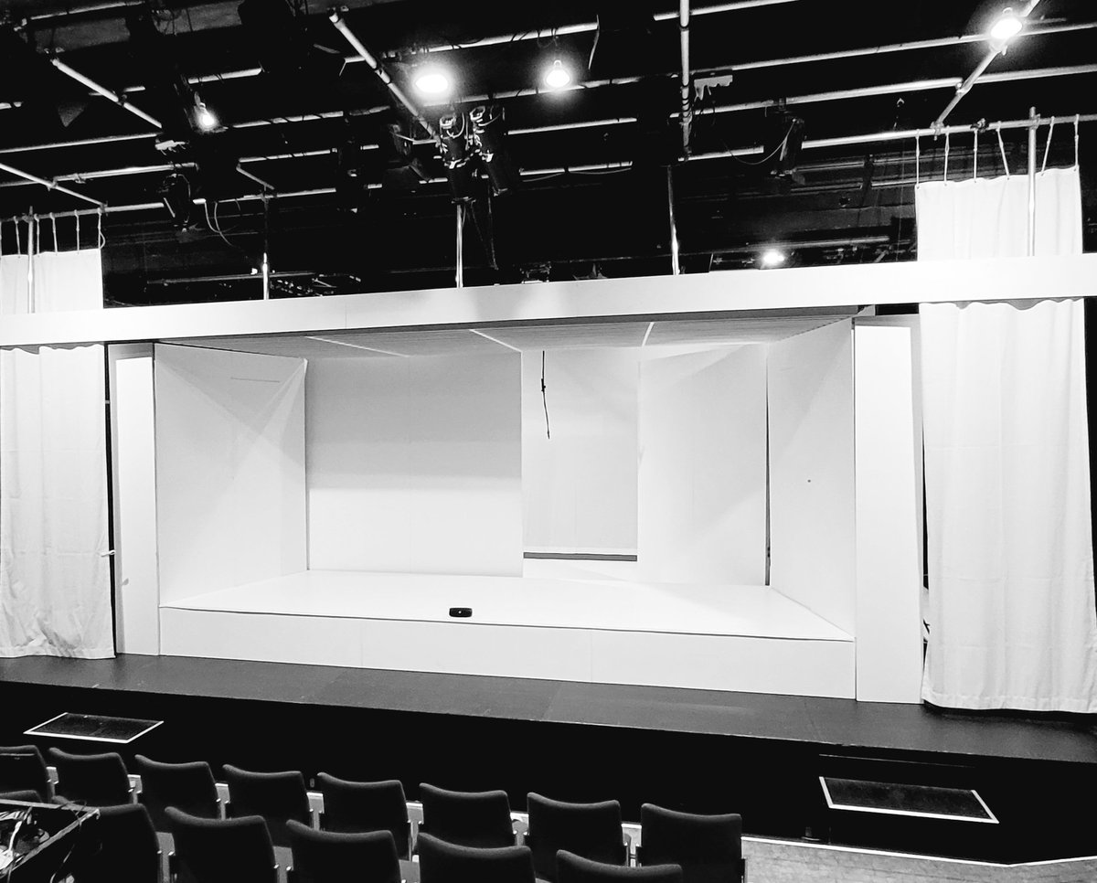 ForumTheaterS's tweet photo. Wir befinden uns in einer spannenden Phase. DIE PERSER - Ein Antikriegsstück
https://t.co/CIeQWSCMMD
#dieperser #aischylos #studententicket @stuttgarttweets https://t.co/MWt2OpaTAw