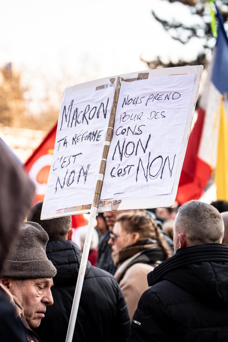FelixLebelle's tweet photo. À Lille, plus de 30,000 manifestants ont participé au mouvement de protestation contre la réforme des retraites à 64 ans ce 19 janvier 2023. Cette manifestation faisait partie d'un mouvement national à travers l'hexagone. https://t.co/XbOhIH9uOb