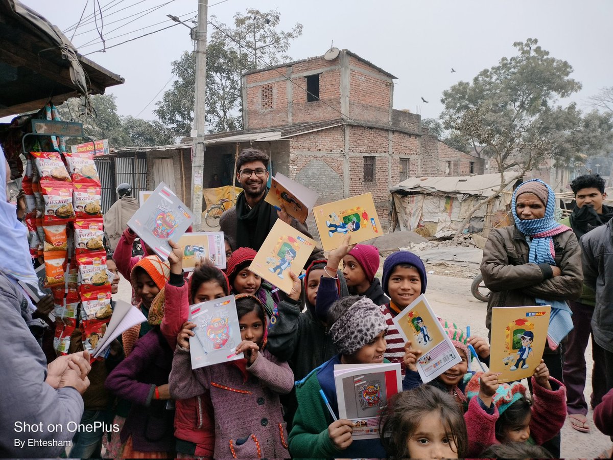 Ansarfoundation's tweet photo. Ansar Foundation &amp; Charitable Trust के द्वारा चनपटिया में 200 से ज्यादा छात्रों के बीच काॅपी एंव पेन का वितरण किया गया।
पढ़ेगा इंडिया तभी तो बढ़ेगा इंडिया
@thenizamfoundation Thanx for support https://t.co/Itq3oSRLLj