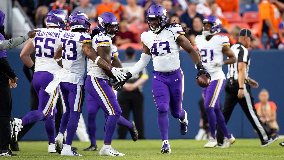 VikingsCanada's tweet photo. Shout-out to Ottawa's own @Luiji_V on his first season! Bright future for our Canadian kid. 🤩🇨🇦 https://t.co/hUKtjgomw0