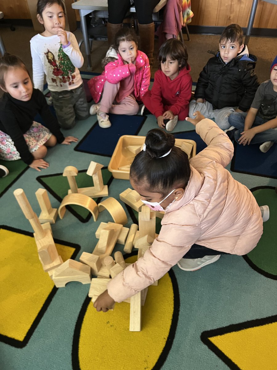 missmendoza_'s tweet photo. For our math lesson today, students were learning about subitizing with a โBuild A Houseโ game! Also helped teaching them about team work! They absolutely loved it! #creativity #prek #math #subitize #dicegames #constructing #teamwork https://t.co/fiezCBXIxP