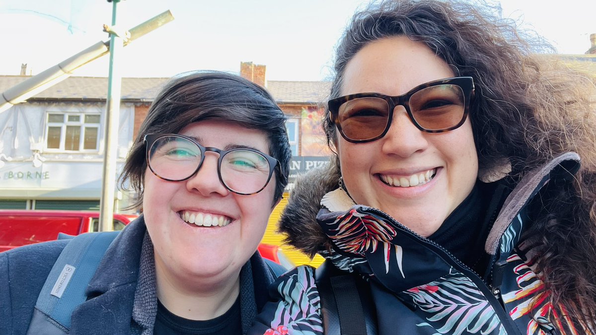 🥳 It was great to finally meet you dear <a href="/harrimus/">Harriet Thomson</a>. It is a pleasure to collaborate with you, <a href="/kcedano/">Karla Cedano</a>, and all the cool team of #EsLatina <a href="/unibirmingham/">Uni of Birmingham</a> 
There is not a just transition in the energy sector, if we don’t tackle the energy poverty. Let’s do it! 
💪🏽 🙌🏽💚🌎