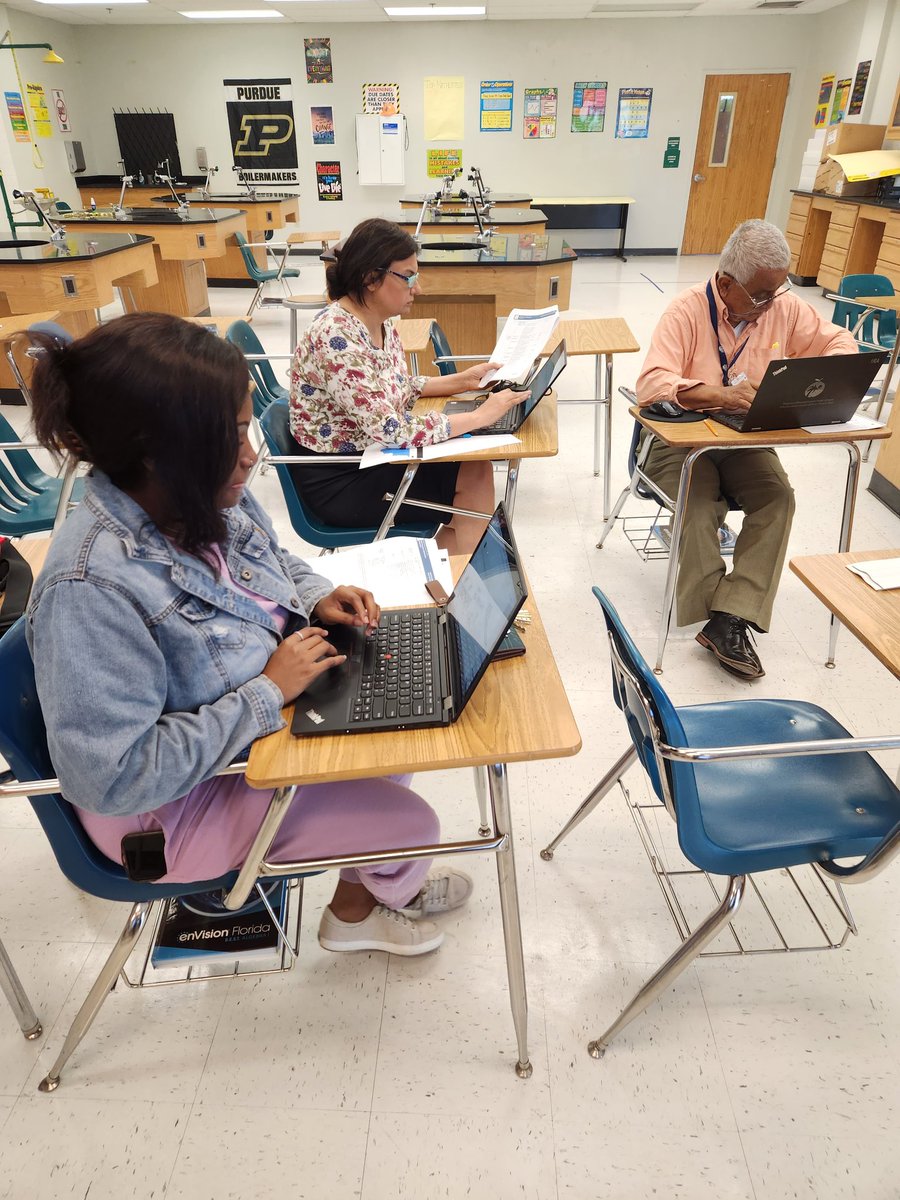 JessicaBeckfor3's tweet photo. How to do a data dive? See images below #ElyAlegbraTeachersRock #TigerPride @Tav_Williams @BrowardMath https://t.co/GPQHXnD7PY