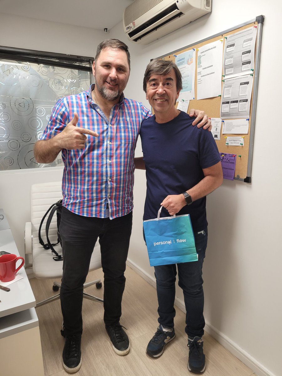 claudioloco1's tweet photo. Con el grande de todos los tiempos....gracias por elegir @PersonalAr y por tus charlas futboleras
@m_benedetto https://t.co/cqQmAzKn9J