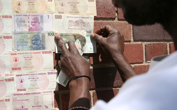 EmmersonSmart's tweet photo. Inflation became so bad in Zimbabwe that people used the paper currency as wallpaper. #Bitcoin https://t.co/REhl1Bh0vO