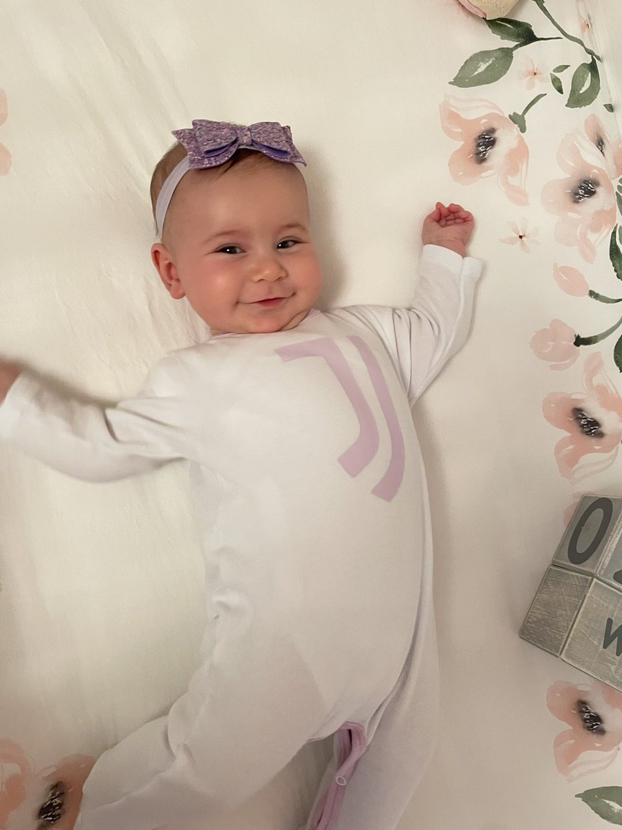 sweetweetr6's tweet photo. Future @JuventusFCWomen player ⚽️⭐️🦓🖤🤍 https://t.co/526ikG95ao