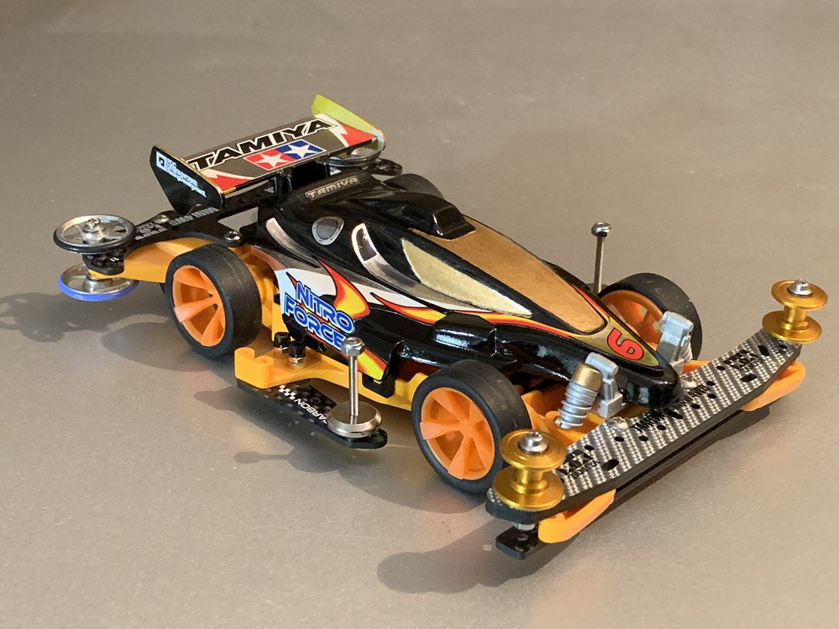 B_day97's tweet photo. 某コンデレでエントリーするはずだった一台😭
TAMIYA製NITRO FORCE Jr.
トラブル続きで間に合わなかったけどベース組むところまで💦
キャノピーのマスキング失敗したし、完成度はイメージしてたの30%くらい😭ほんとはあれやこれやするつもりやったけど😓
#ミニ四駆
#nitroforce https://t.co/4dc3rrg00x