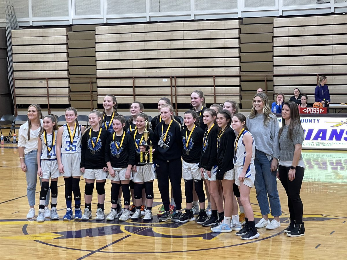 Congratulations to our 7th grade girls who won the MAC Championship tonight!!! Great job ladies!
