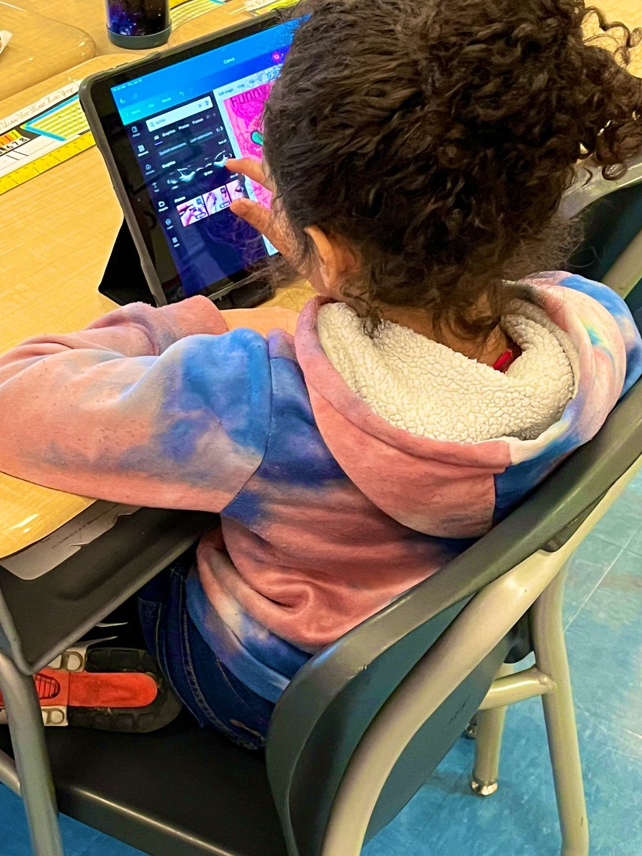 jkaymorrison's tweet image. Today a 4th grade class learned how to use @Canva to show off their own character traits. #fultonfireballs @SDoLancaster #SDOLTECH #21stCenturySkillDevelopment 🤩