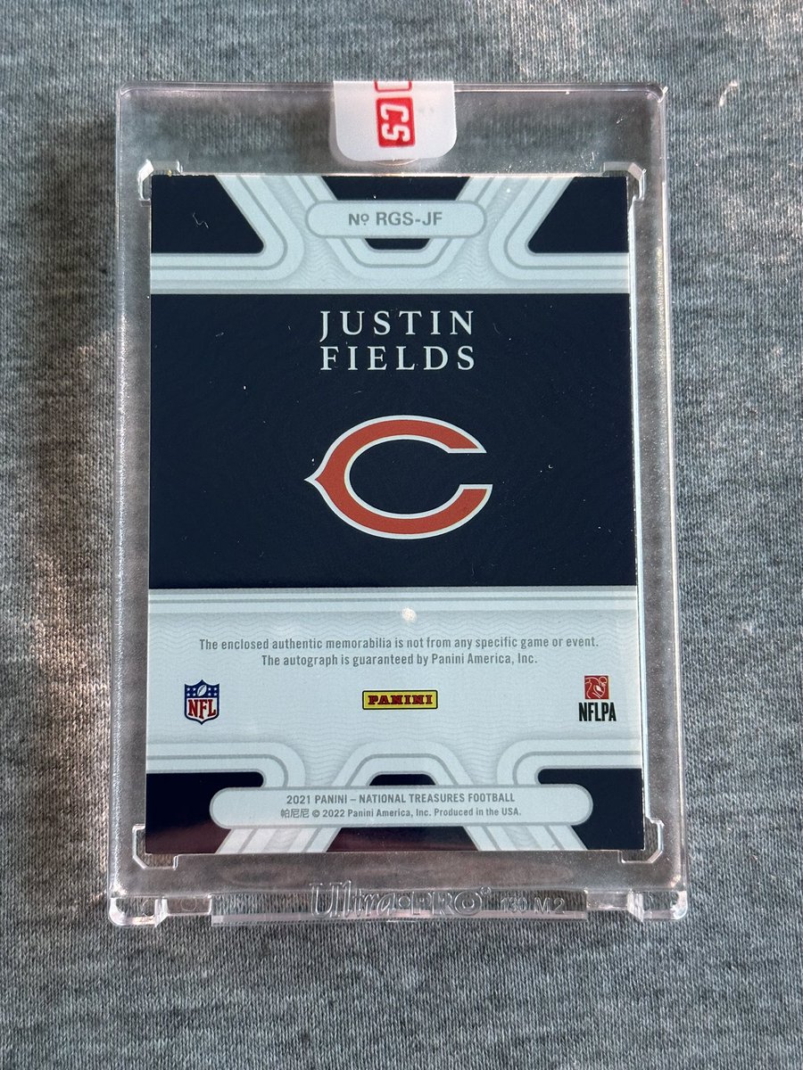 2021 National Treasures Justin Fields Rookie Laundry Tag Signature Nike Swoosh 1/1 RGS-JF.  Finally got the redemption fulfilled! 

@BearsCollector @RyansCardssLLC 

#JustinFields #NationalTreasures #OneOfOne