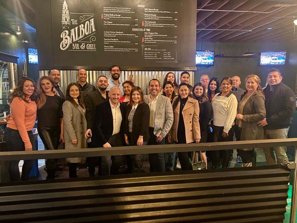 HISCEC's tweet image. Great night at The Balboa South in #ChulaVista networking at the first Business Wednesday Night hosted by Gente Bonita Magazine. Stay tuned for the upcoming events. #genteconnect #hiscec #sandiego #chulavista #escondido