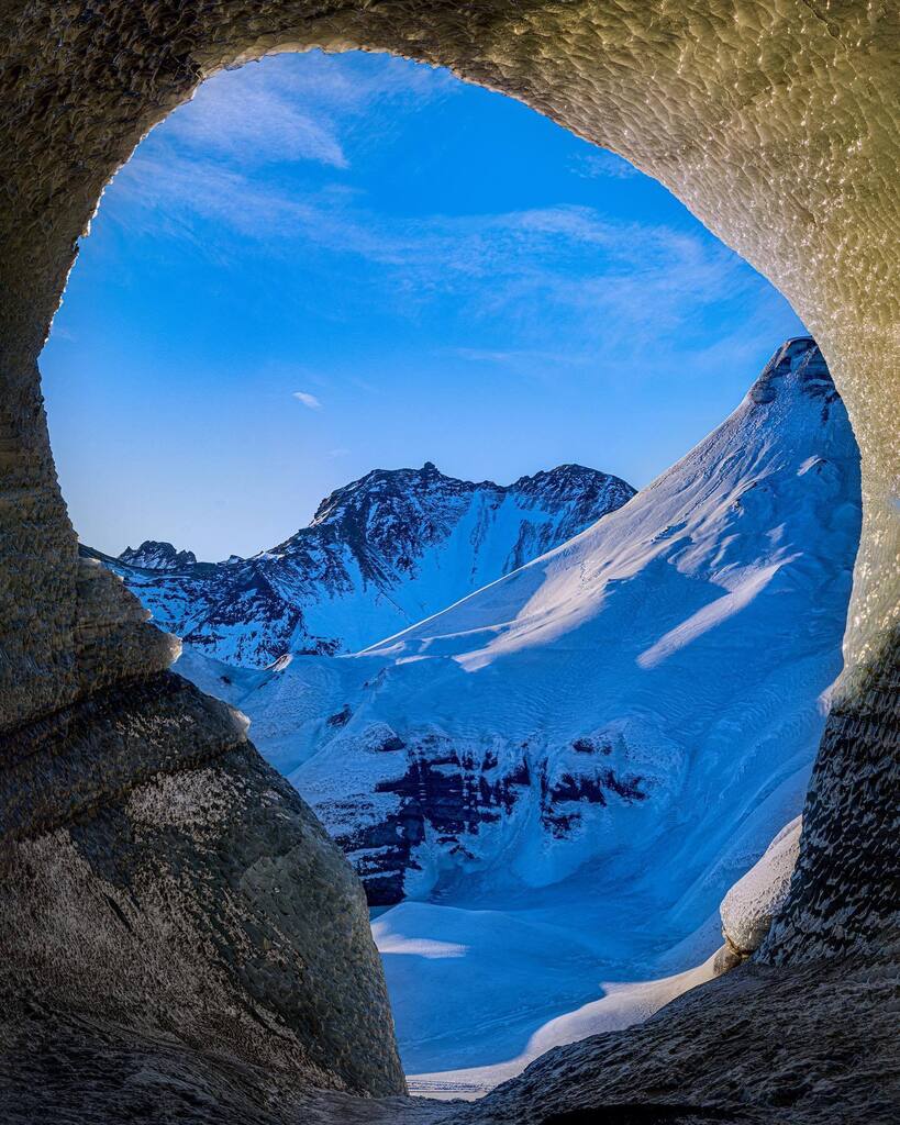 RickHiltbrunner's tweet photo. Why are you being such an ice hole?
.
.
.
.
.
.
#assholejoke #pun #icecave #amaturephotography #naturephotography #iceland #omahaphotographer #instaphoto #amaturephotographer #naturephotographer #omahaartist #vikiceland #katlatrack #winter #winterphotog… https://t.co/47gSR4JNk0 https://t.co/H9FMh4CzLC