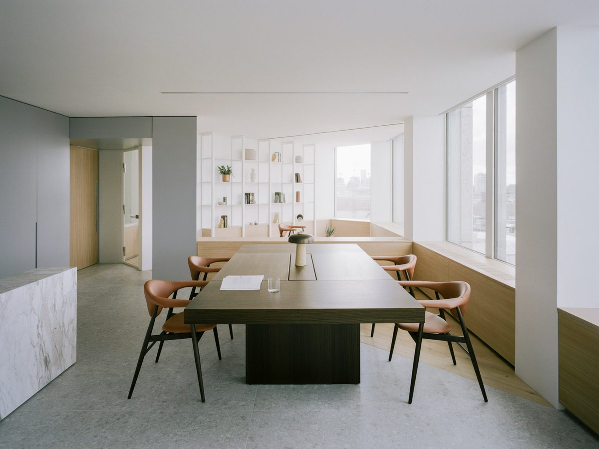 Ten beautiful brutalist interiors with a surprisingly welcoming feel: dezeen.com/2022/09/18/bru…