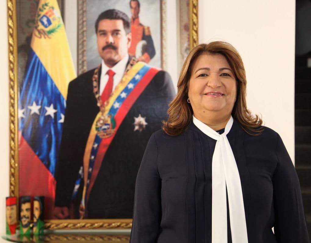 CrismarBarriosH's tweet photo. El PROBLEMA REAL de los docentes en Venezuela es que mientras éstos personajes estén en el Poder NO habrá la voluntad necesaria para que nuestros docentes tengan sueldos con poder adquisitivo, ni respeto a sus derechos humanos ni laborales

Entonces ¿es o no un problema POLÍTICO? https://t.co/eckpLXPkaY