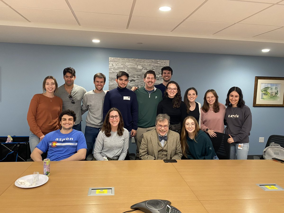ewenn16's tweet image. Great lunch talk with vaccine scientist, Dr. @PeterHotez, and our BCM/McGovern Hillel student group! We had a meaningful discussion about antiscience and antisemitism, and learned more about Dr. Hotez’s incredible career.