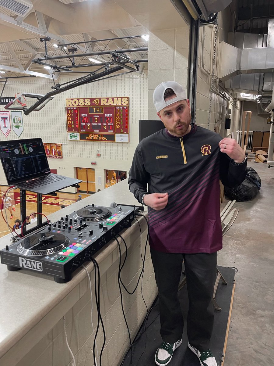 djetrayn's tweet photo. Had the chance to make it back to my hometown of Ross last night to visit and emcee the Ladies game. 

I love this event each year. See you next week for Men’s Senior night ✊🏼

BIG shout outs to @RossRamsAD @RossLadyRamsBB @RossLocalSuper @RossRams1 https://t.co/LZvIXgZtpW