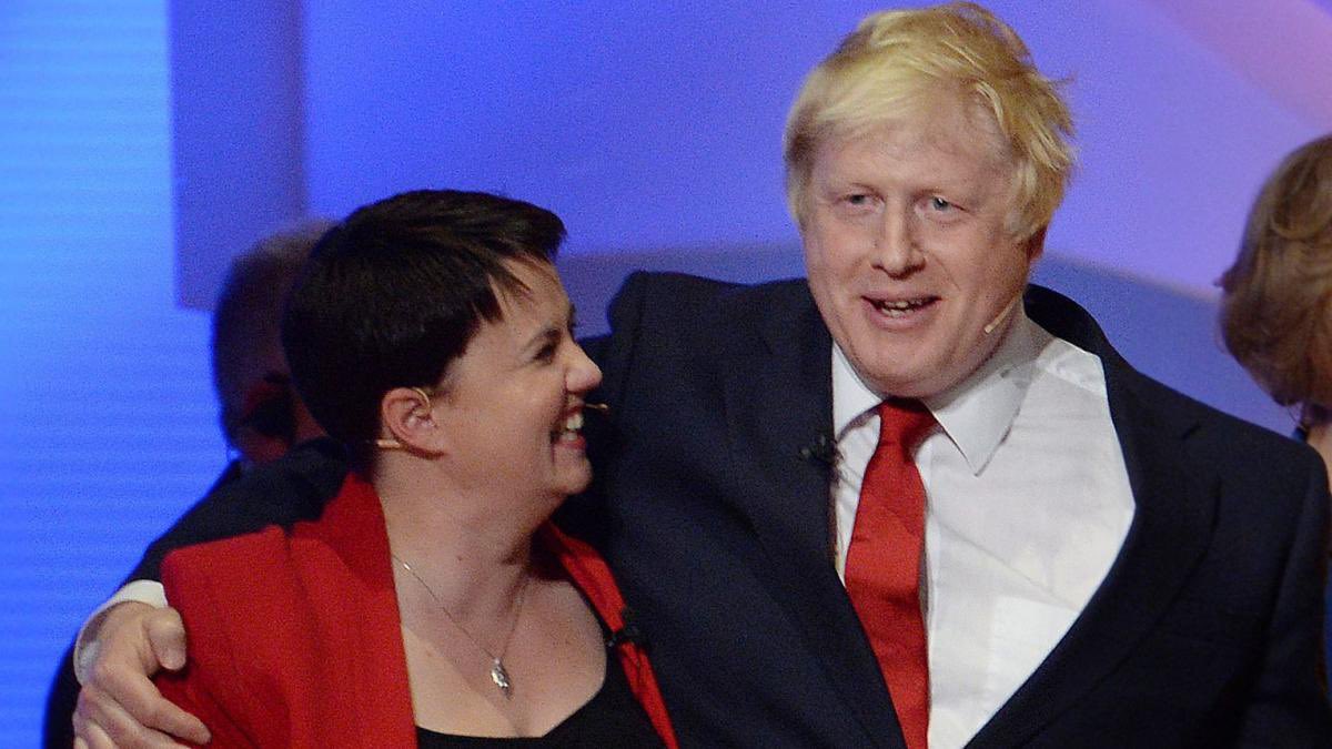 irene89383961's tweet photo. Gobsmacked you compare #RooththeMooth #BaronessDavidson a complete charlatan who viscously attacked our mos5 vulnerable families with #rapeclause #bedroomtax #welfarecuts while lining her own pockets .. with the inspiring #jacindaardern #channel4news https://t.co/S3zsdjdVTT