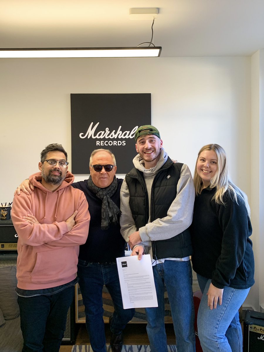 megxcarnie's tweet image. Biggest achievement of my management career to date - @jarkiimonno is now an official Marshall Artist! 🚀

4 Years of absolutely nothing but the love of this guy and the music.  Mark, you’re a dream to work with. I can’t wait for the next chapter…

Oh hey, @marshallrecs ❤️🏡