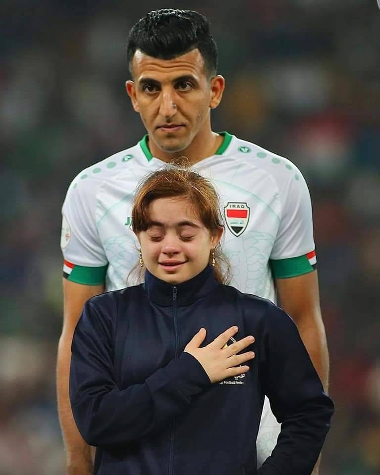 أجمل لقطة في النهائي أثناء عزف النشيد الوطني للعراق 🥺♥️
