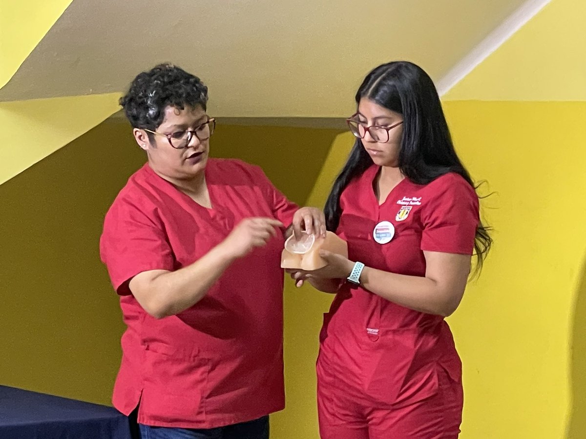 deprovconce's tweet photo. Hoy @deprovconce @matiaravenam estuvo presente en el “Hito de Instalación de Dispensadores de Preservativos: Convenio para la Prevención de VIH e Infecciones de Transmisión Sexual en estudiantes" programa que une a los ministerios de Educación, Salud y Universidades 🌳🇨🇱🏫 https://t.co/lqczGbJJxK