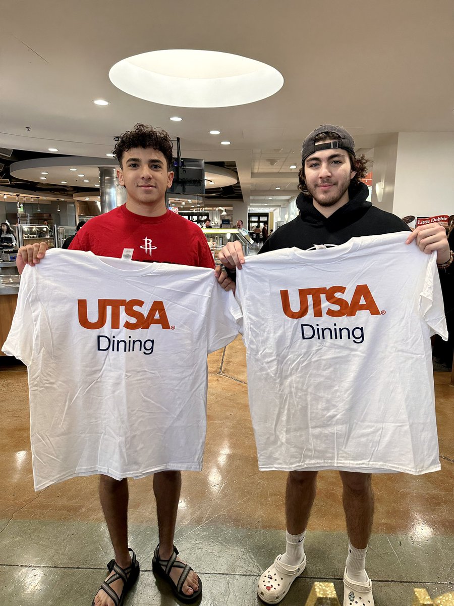 UTSADining's tweet photo. Thanks for kicking off the semester with us at Roadrunner Café today, ‘Runners! 🎉

We had so much fun giving out SWAG and enjoying the pop-up açaí bowl bar. Stay tuned for more fun events this semester! 

#utsa #utsadining #roadrunnerdays #utsa26 #utsaevents #rrdays https://t.co/oRJu1oe2g0