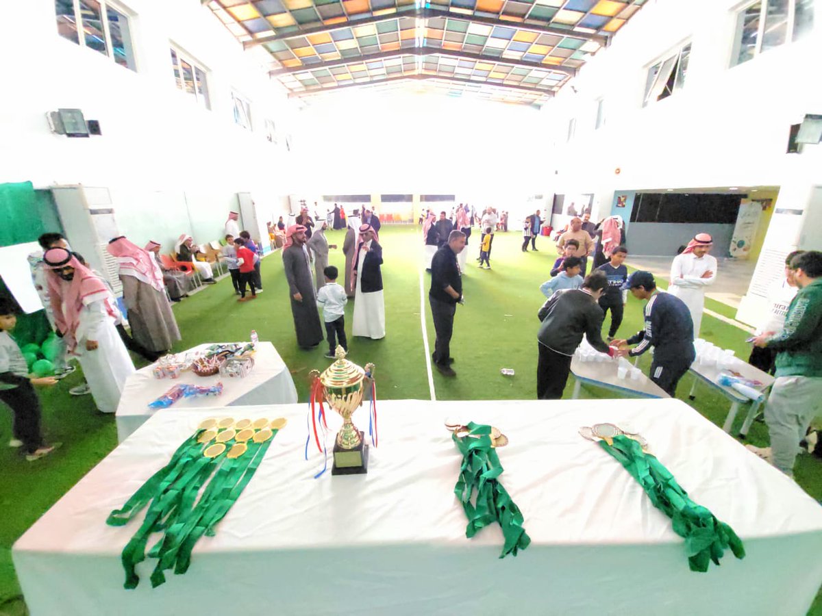 QHschools0's tweet photo. عقدت ابتدائية القلعة الحجازية الأهلية شراكة تفاعلية مع فريق مبادرة وصال بـ #جامعة_طيبة لإجراء وتطبيق فعالية رياضية وترفيهية بملعب المدارس وذلك بحضور القيادات التربوية بالمدارس ونخبة من أولياء الأمور الكرام الذين شرفونا بالزيارة

#تعليم_المدينة_المنورة #وزارة_التعليم #مدارس_أهلية https://t.co/4kpiFoBpGD